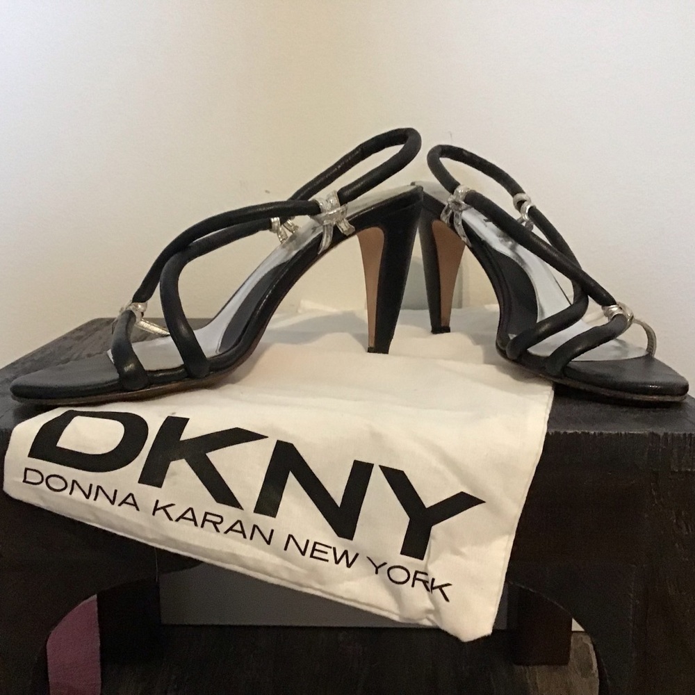 DKNY luxe Nappa kaylie dress heel 8.5